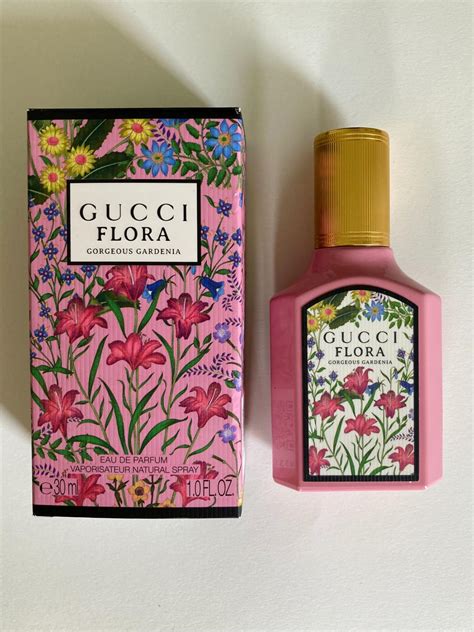 Flora by Gucci Eau de Parfum Gucci za žene .